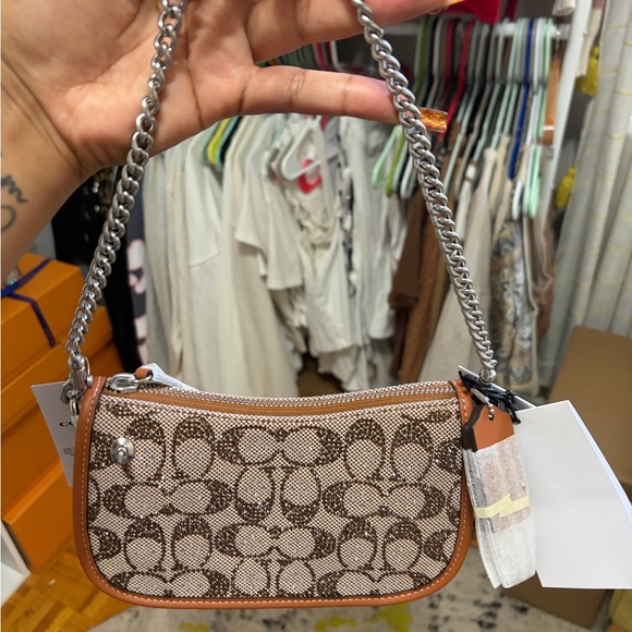 Coach Crystal Swinger 20 w/ Bag Charm - Picture 2 of 4